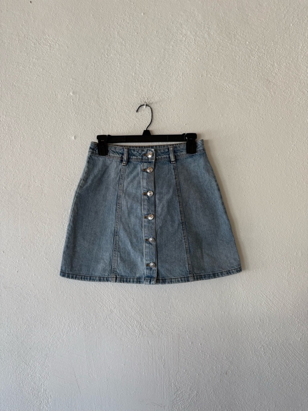 H&M Divided‎ Denim Mini Skirt Button Front Medium Wash Womens Size 4